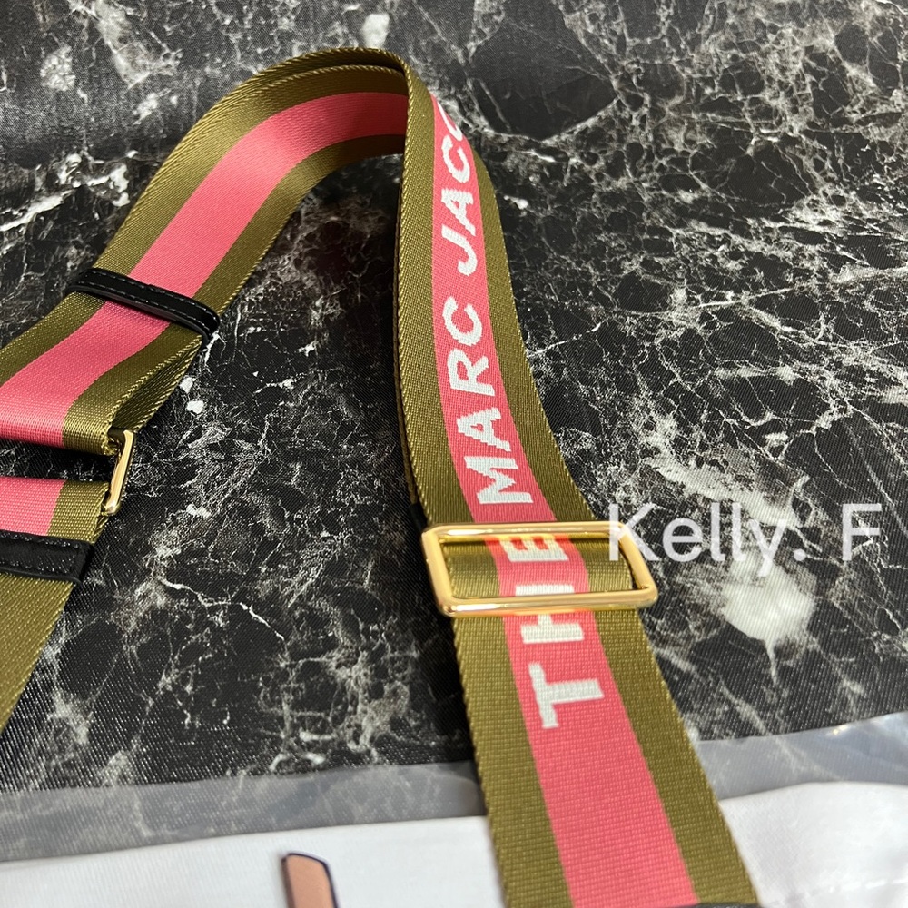 NWOT MARC JACOBS snapshot - Picture 12 of 12